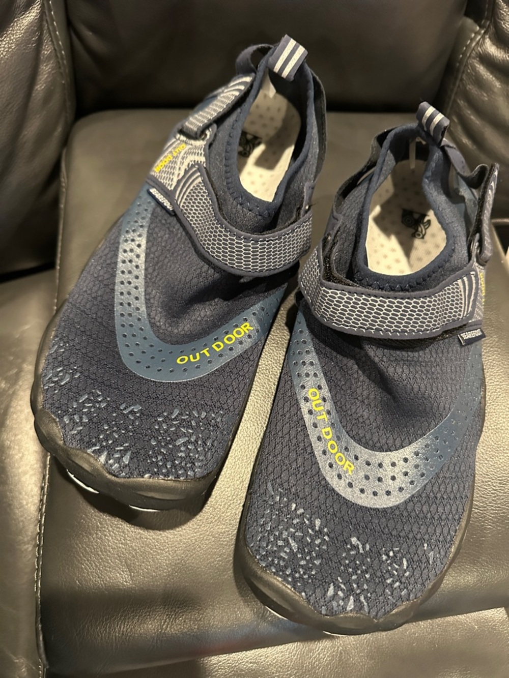 Best foot Navy Blue and Yellow Non-slip Water Shoes